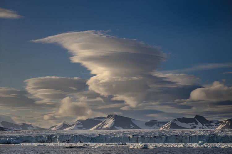 <p> Ayrıca atmosferin diğer bileşenleri yani sıcaklık, nem, rüzgar, basınç gibi değişkenler ölçüldüğü takdirde bunun ileride nasıl bir etki yaratacağı hakkında bilgi sağlamış oluruz ama bunun tabii uzun dönem yapılması lazım. </p>