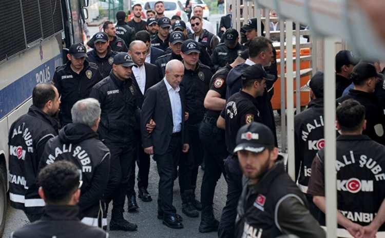 <p>Avcılar ve bazı ilçelerde belediye başkanlarının görevden alınma anları.</p>
