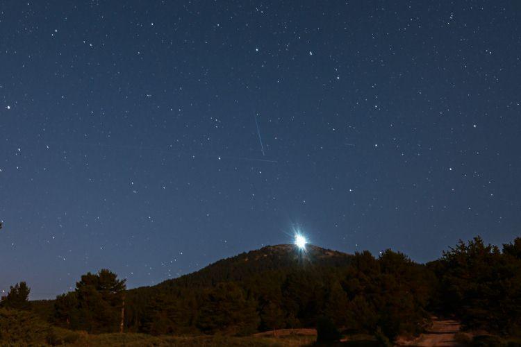 <p>ANKARA</p>

<p>Ankara'nın Kızılcahamam ilçesindeki Salın Yaylası'nda Perseid meteor yağmuru kameralara yansıdı. </p>

<p> </p>
