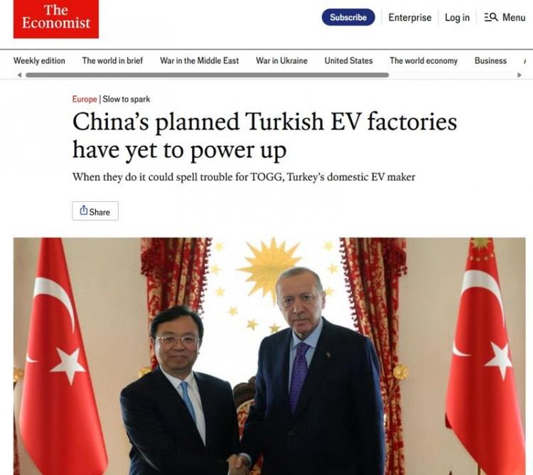 <p>Otomobil devleri direksiyonu Türkiye’ye kırdı.</p>

<p> </p>

<p>Bunun altında yatan en önemli nedenler birisi ise Avrupa'nın Çin'e uyguladığı ek vergiler.</p>
