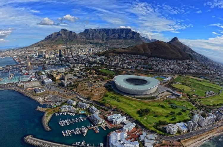 <p>Üçüncü sırada, Z kuşağı sakinlerinin %82'sinin mutlu olduğu Cape Town yer alıyor. Kıyı şehri, güzellik (Z kuşağının %71'i Cape Town'ı güzel olarak tanımlıyor), ucuz gece hayatı (yüzde 76'sı dışarıda içki içmenin uygun fiyatlı olduğunu söylüyor) ve her açıdan heyecan verici bir yer olması (yüzde 62'si böyle tanımlıyor) konularında en yüksek puanları aldı.</p>
<p> </p>