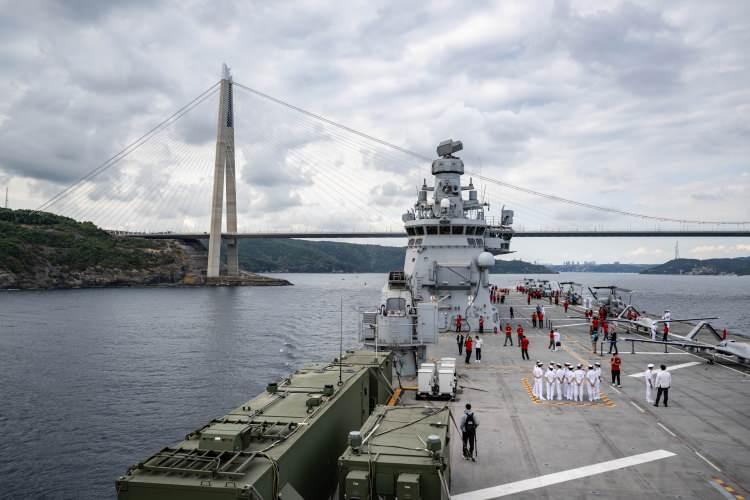 <p>Milli Savunma Bakanlığı ev sahipliğinde gerçekleştirilecek törene, donanmanın güçlü unsurları ile birlikte Gazi Mustafa Kemal Atatürk’ün yatı TCG Savarona da katılacak.</p>