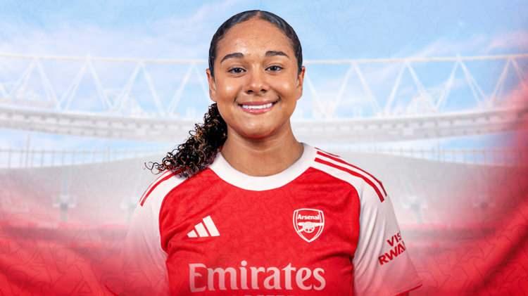 <p>İngiliz ekiplerinden Arsenal, Liverpool'dan Olivia Smith'i renklerine bağladı</p>