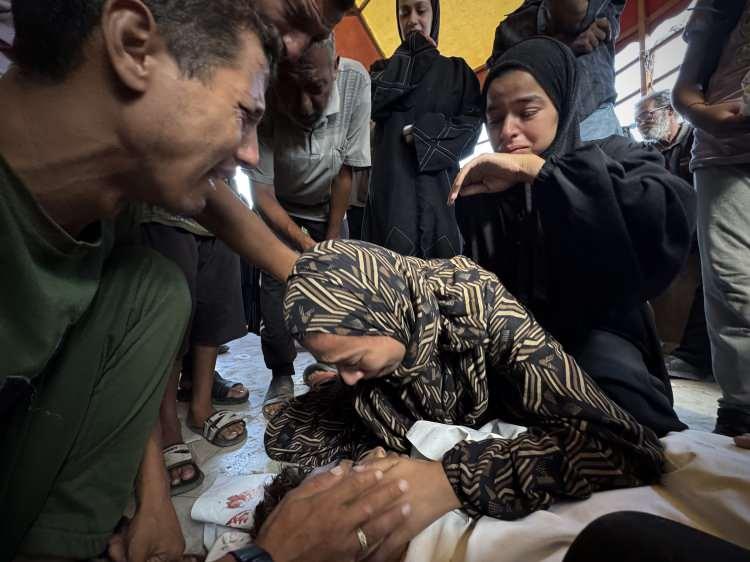 <p>İsrail Savunma Bakanı Yisrael Katz, bu sabah Genelkurmay Başkanı Eyal Zamir'in kendisine sunduğu Gazze kentini işgal planını onaylamıştı.</p>

<p>Gazze kentini işgal saldırılarına, "Gideon'un Savaş Arabaları II" adı verildiği duyurulmuştu.</p>
