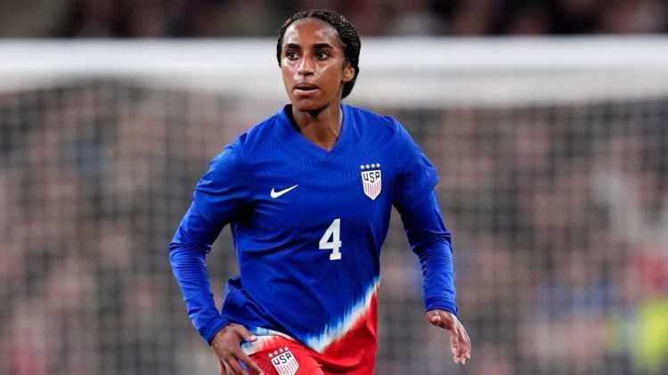 <p>Naomi Girma (Stoper / Chelsea)</p>