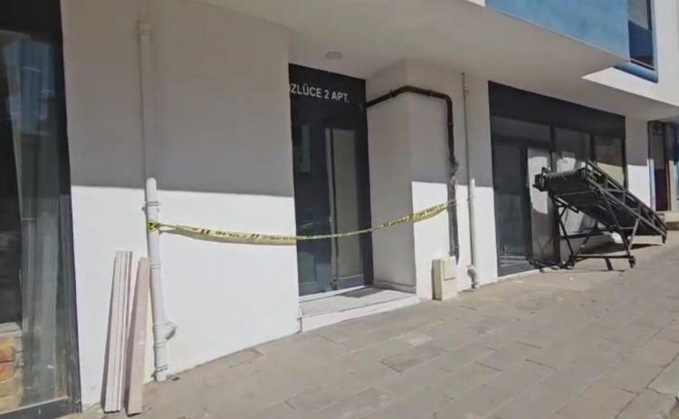 <p>Erzurum’da yaşanan heyelan sebebiyle yolda derin çatlaklar oluştu. Çevredeki 7 apartmanda 70 daire tahliye edilirken ekipler bölgede inceleme başlattı.</p>

<p> </p>
