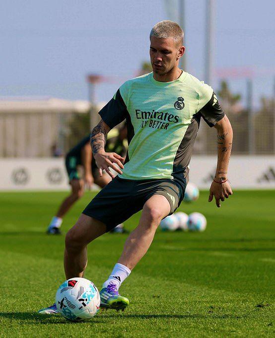 <p>Arjantinlinin genç yıldız adayının performansı hem yönetim hem de Xabi Alonso'dan beğeni aldı.</p>
