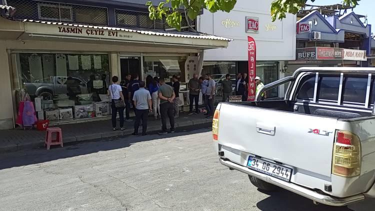 <p>‘EVİN SATILMASINI KABUL ETMEYİNCE, HUZURUMUZ KALMAMIŞTI’</p>

<p>Eşini öldüren Hüseyin Derin'in polisteki ifadesi ortaya çıktı</p>
