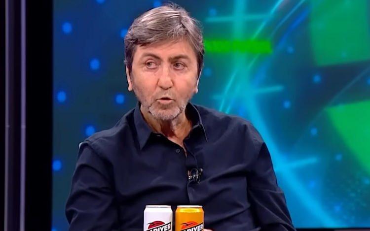 <p><strong>"11'e 10'u çok isterim fakat bu tip hakemler olduğu zaman 0-0 bitsin diye uğraşabiliyor."</strong></p>

