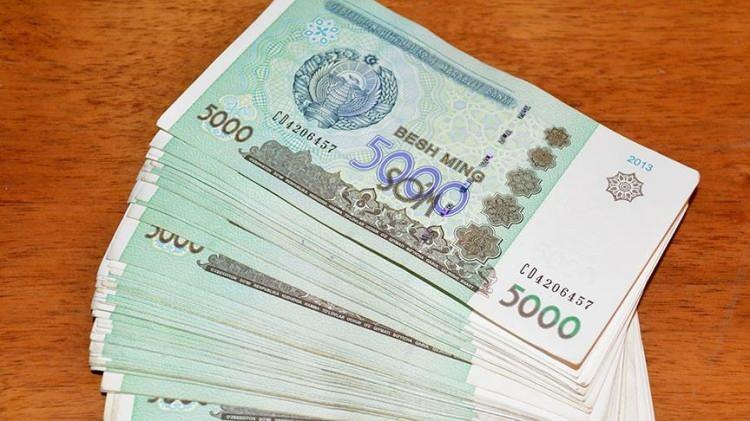 <p><span style="color:rgb(178, 34, 34)"><strong>7) ÖZBEKİSTAN SOMU</strong></span></p>
<p> </p>
<p>Özbekistan'ın önemli petrol ve gaz rezervlerine sahip olmasına rağmen (ki bu dünyanın en güçlü para birimlerinden bazılarına sahip ülkelerin önemli bir özelliğidir) Özbekistan somu (UZS) son yıllarda mücadele etmeye devam etmiştir.</p>