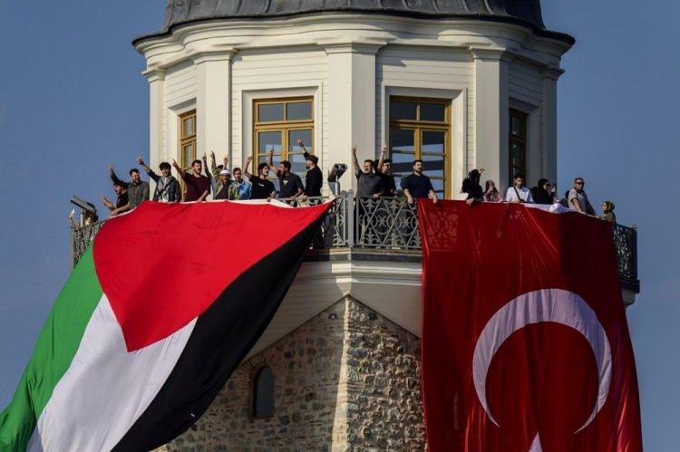 <p>Etkinlik, havadan dron kameralarıyla farklı açılardan görüntülendi.</p>
<p> </p>