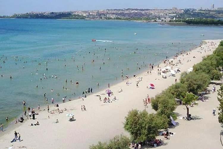 <p><strong>Küçükçekmece'nin Menekşe-Kanarya ve Cumhuriyet Mahallesi</strong></p>