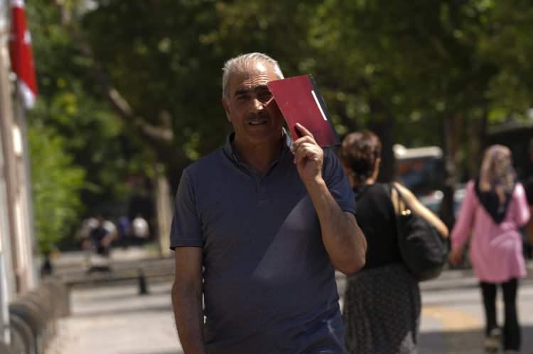 <div>20 Ağustos 2025 Çarşamba günü Meteoroloji Genel Müdürlüğü'nün aşırı sıcaklık konusunda hava durumu raporu yayınladığı 25 ilimiz:</div>

<div> </div>
