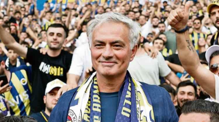 <p>Süper Lig'de Göztepe ile deplasmanda berabere kalan Kanarya transfer hamlelerine devam ederken gönderilecek futbolcular ise belli oldu. </p>
