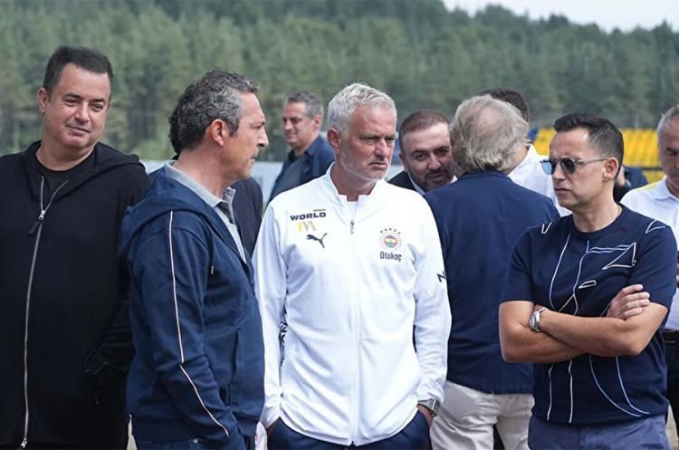 <p>İşte teknik direktör Jose Mourinho'nun Başkan Ali Koç'a verdiği o liste...</p>
