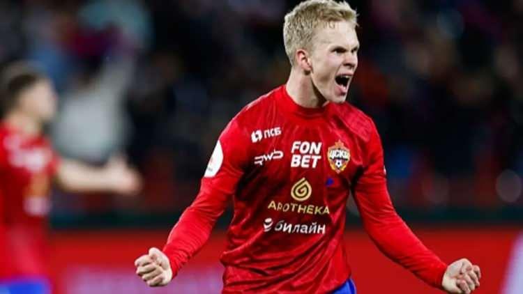 <p>Galatasaray'ın CSKA Moskova'da forma giyen Matyev Kislyak'ı radarına aldığı ve futbolcunun da sarı kırmızılı takıma gelmeye sıcak baktığı iddia edildi.<br />
<br />
(TAKVİM)</p>
