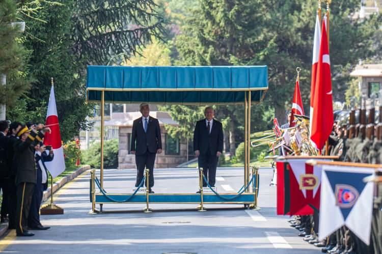 <p>Dünya basını tarafından merakla takip edilen ziyaret kapsamında, Baykar üretim tesislerinin de ziyaret edilmesi bekleniyor. </p>
