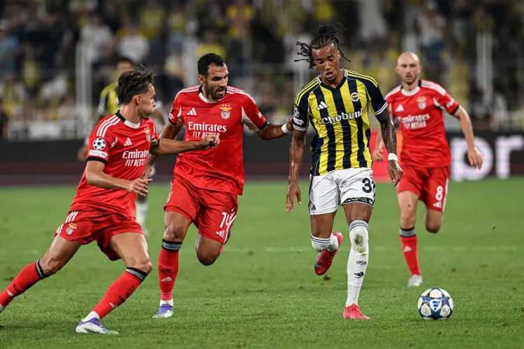 <p>Karşılaşma Portekiz basınında geniş yer buldu.</p>
