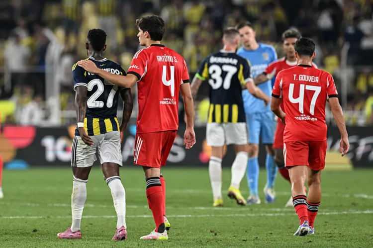 <p>CMJornal: Kartal cehennemden canlı çıktı.</p>
