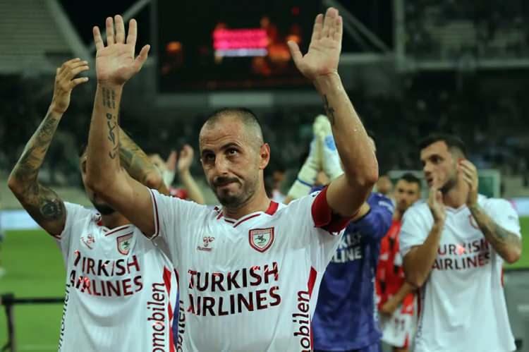 <p>Samsunspor'un Atina'daki istekli oyunu ise Yunanları tedirgin etti. </p>