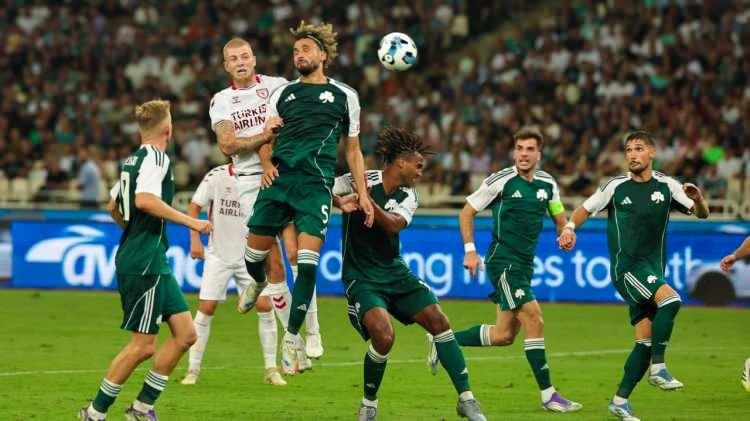 <p>Newsit: Panathinaikos 2-1'lik skorla galip gelerek Avrupa Ligi'nde Lig Aşaması'na katılım hakkını kesinleştirmek için Türkiye'ye favori olarak gidecek.</p>