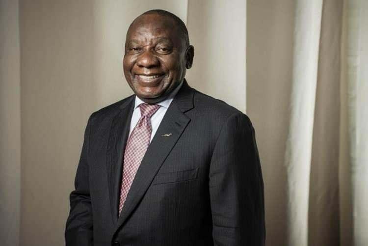 <p><span style="color:#B22222"><strong>7. Cyril Ramaphosa</strong></span></p>
<p>Güney Afrika Devlet Başkanı</p>
<p> 450 Milyon $</p>
<p>Güney Afrika Cumhurbaşkanı Cyril Ramaphosa, Temmuz 2023'te seçilmiş yetkililere yapılan zamdan sonra yıllık yaklaşık 173.000 ABD Doları (134 bin Sterlin) maaş almaktadır. Maaşı, halkının ortalama hane gelirinin neredeyse 18 katı olmasına rağmen, kendisinin 2018'den beri maaşının yarısını hayır kurumlarına bağışladığı bildirilmektedir.</p>
<p> </p>