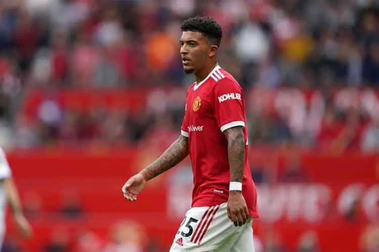 <p>Beşiktaş, Jadon Sancho için ısrarlı girişimlerini sürdürüyor. <br />
<br />
(FANATİK)</p>
