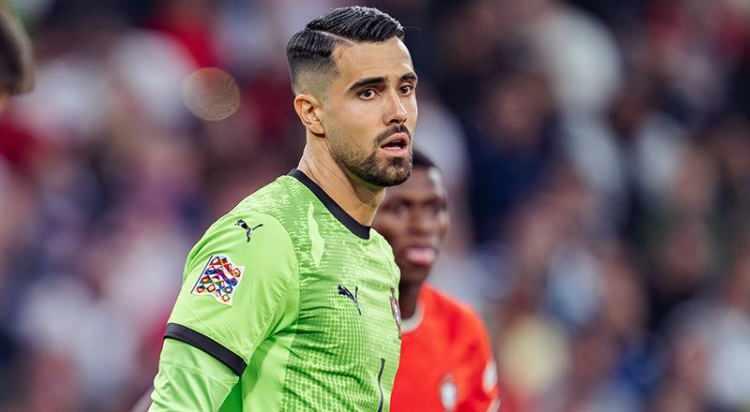 <p>Galatasaray, Porto forması giyen ve milli takımın da kalesini koruyan Diogo Costa için harekete geçti.<br />
<br />
(FOTOMAÇ)</p>