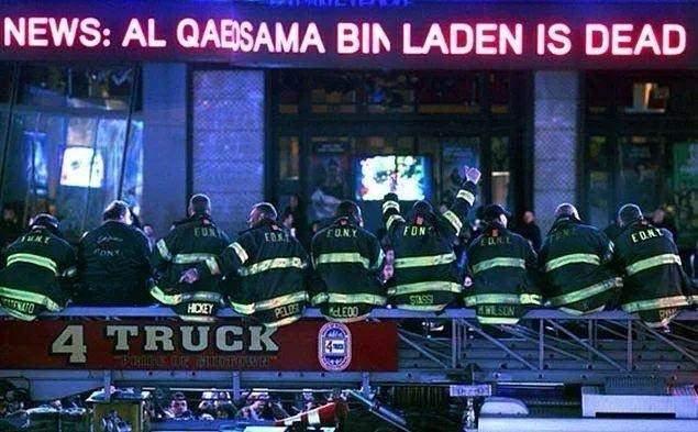 <p>11 Eylül saldırılarında arkadaşlarını kaybeden itfaiyeci, Bin Ladin'in ölüm haberini böyle karşılamışlardı. (2011)</p>

<p> </p>
