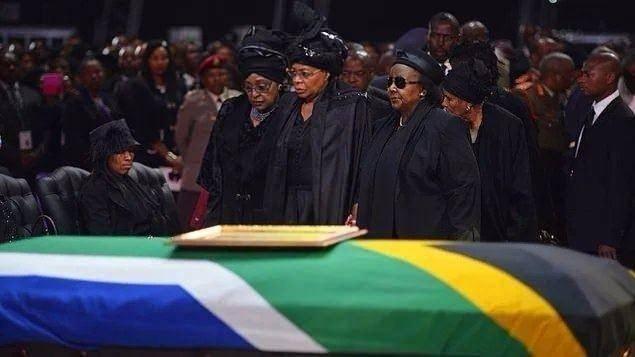 <p>Dünya, Nelson Mandela'yı uğurlarken (2013)</p>