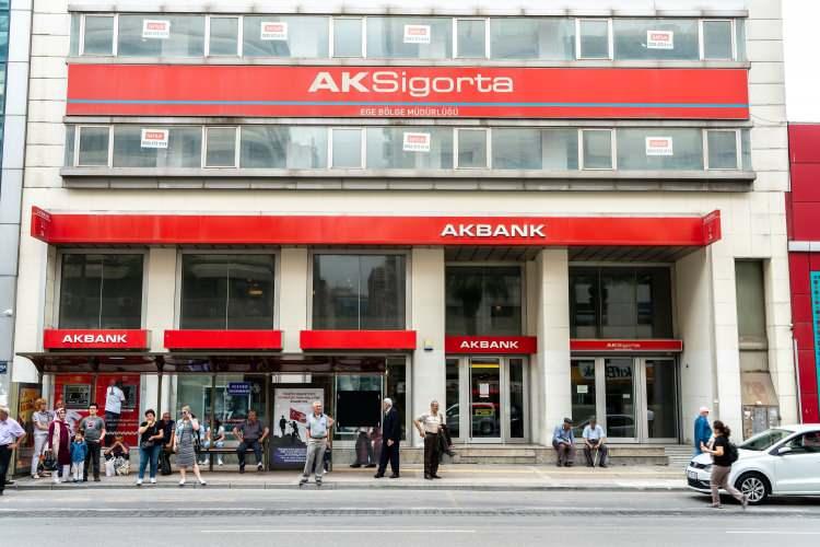 <p><span style="color:#B22222"><strong>8- AKBANK TÜRK AŞ</strong></span></p>
<p> </p>
<p>6.807.432.277,03</p>