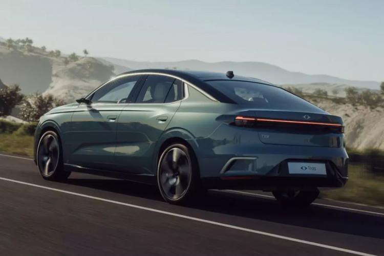 <p>Stuttgart tescilli S TG 480E plakalı Togg T10F'in Almanya'da 45-50 bin euro civarında fiyatlarla satışa çıkabileceği belirtildi.</p>
