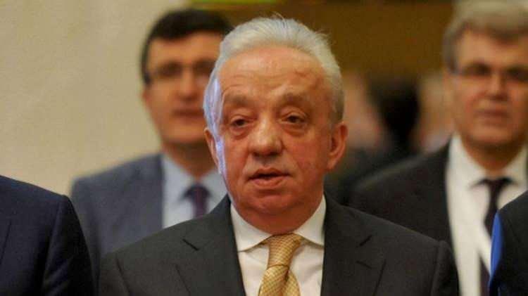 <p><strong><span style="color:rgb(178, 34, 34)">76. Mehmet Cengiz</span></strong></p>
<p> </p>
<p>Kendi adına menkul sermaye iradı faaliyetleri</p>
<p> </p>
<p><strong>86.339.976,00 TL</strong> – İstanbul</p>
<p>Doğum yeri: Rize/Kalkandere</p>