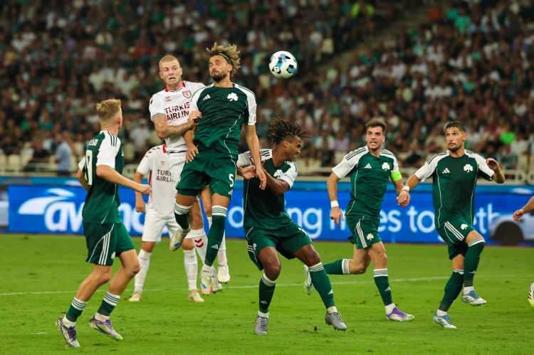 <p>Bir diğer temsilcimiz Samsunspor da UEFA Avrupa Ligi Play-Off Turu ilk maçında, deplasmanda Yunanistan ekibi Panathinaikos'a 2-1 mağlup oldu.</p>
