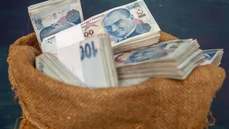 <p>Öte yandan Gelir İdaresi Başkanlığı (GİB), 2024 yılına ilişkin kurumlar vergisi rekortmenlerini açıkladı.</p>
<p> </p>