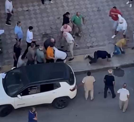 <p>Olayla ilgili çalışma başlatan polis, kavga karıştıkları öne sürülen B.K. (28) ve kardeşi S.K.’yi (25) 17 Ağustos’ta gözaltına aldı.</p>
