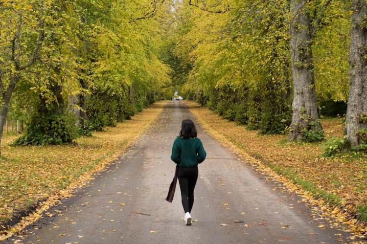 <p>Liza, ilk olarak her gün yürümeye başladı.Başlangıçta her gün en az 20-30 dakika yürümeye karar verdi.Üç ay boyunca düzenli yürüyen Liza 15-20 kilo verdi. </p>