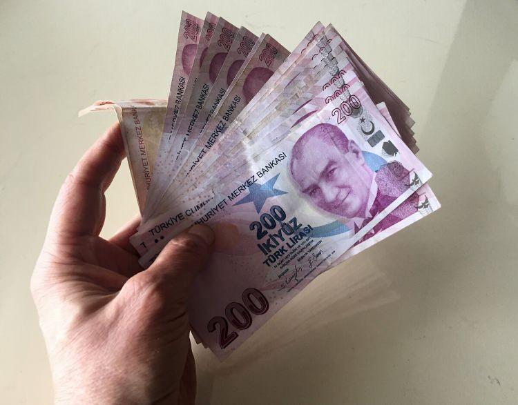 <p><strong>Bahçıvan </strong>- 46 bin 378 TL + 3 bin 659 TL > 50 bin 37</p>