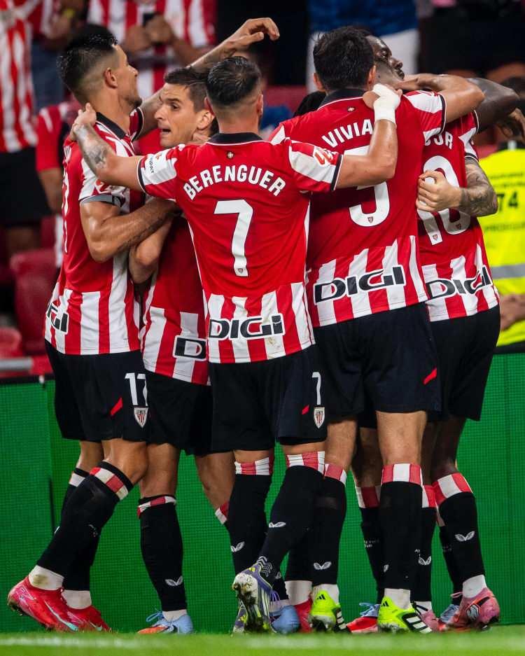 <p>Athletic</p>
