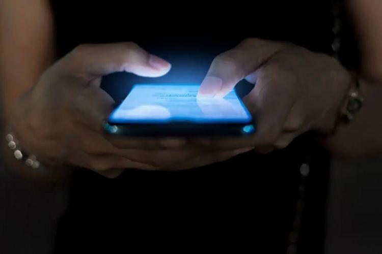 <p>6 Şubat Kahramanmaraş merkezli depremlerin ardından Türkiye adeta bir beşik gibi sallanmaya devam ederken bugün Bursa'da meydana gelen deprem vatandaşlarda büyük korku yarattı.</p>
<p> </p>