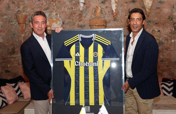 <p>Ancak sponsorların ve Fenerbahçe'ye gönül veren iş adamlarının da devreye girmesi halinde bu rakamın artma ihtimali de bir hayli yüksek görünüyor.</p>