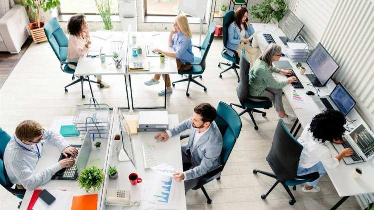 <p><span style="color:#B22222"><strong>16 - Yunanistan</strong></span></p>

<p> </p>

<p><br />
Açık İş İlanı Sayısı: 52 bin 70</p>
