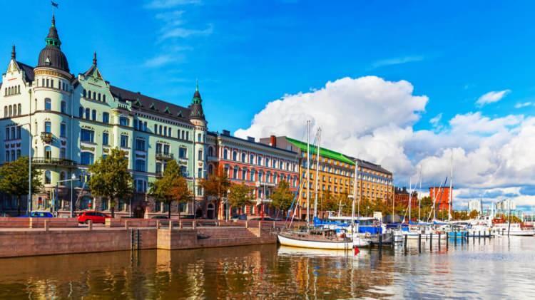 <p><span style="color:#B22222"><strong>15 - Finlandiya</strong></span></p>

<p> </p>

<p><br />
Açık İş İlanı Sayısı: 54 bin 236</p>
