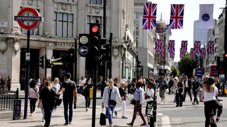 <p><span style="color:#B22222"><strong>2 - İngiltere</strong></span></p>

<p>&nbsp;</p>

<p><br />
A&ccedil;ık İş İlanı Sayısı: 781 bin</p>
