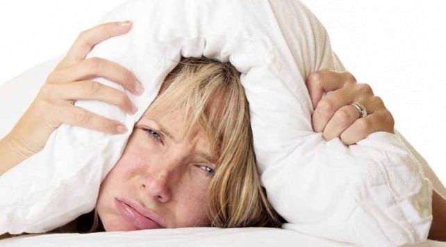 <p><span style="color:#B22222"><strong>24. İtalya</strong></span></p>

<p> </p>

<p>Uyuma 00:35 |</p>

<p>Uyanma 07:52 |</p>

<p> </p>

<p>414 dk (yatakta ortalama geçirilen süre)</p>

<p> </p>
