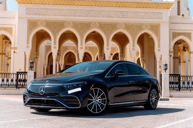 <p><span style="color:#B22222"><strong>Mercedes EQS</strong></span></p>
