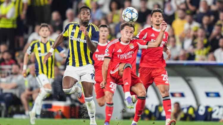 <p>UEFA Şampiyonlar Ligi play-off turu rövanş maçında temsilcimiz Fenerbahçe deplasmanda Portekiz ekibi Benfica ile karşı karşıya geldi.</p>