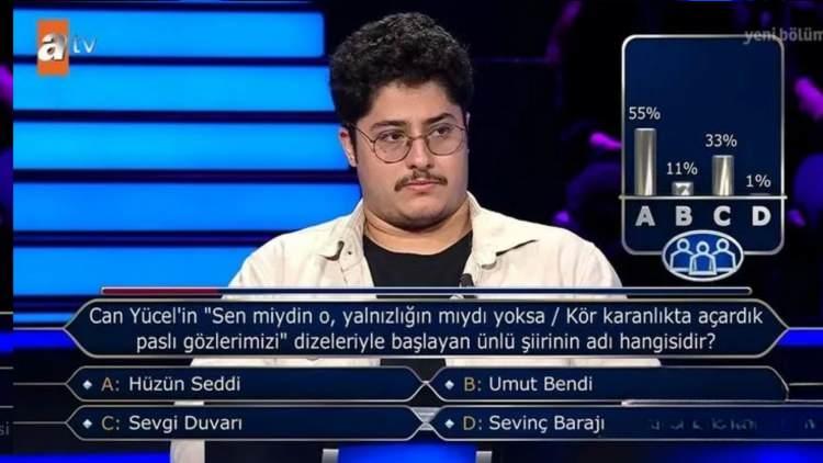 <p>Yarışmacı, soruda seyirci joker hakkını kullandı. Seyircilerin yüzde 55'i 'A- Hüzün Seddi' cevabını verdi.</p>
<p> </p>