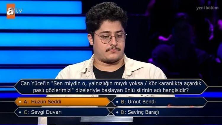 <p>Ancak doğru cevap 'C- Sevgi Duvarı' olarak açıklanınca yarışmacı büyük üzüntü yaşadı.</p>
<p> </p>