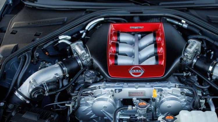 <p>Haziran ayında bazı modellerde tespit edilen motor sorunu nedeniyle Nissan, VC-Turbo motorlarındaki problem nedeniyle geri çağırma başlatmıştı. Ancak bu motor sorunu nedeniyle araç sahipleri hareket halinde motorda duraklama, tiz vızıltı sesleri, rölantide zorlanma, stop etme, güç kaybı ve tamamen durma gibi sorunlar yaşadığını bildirdi.</p>

<p> </p>
